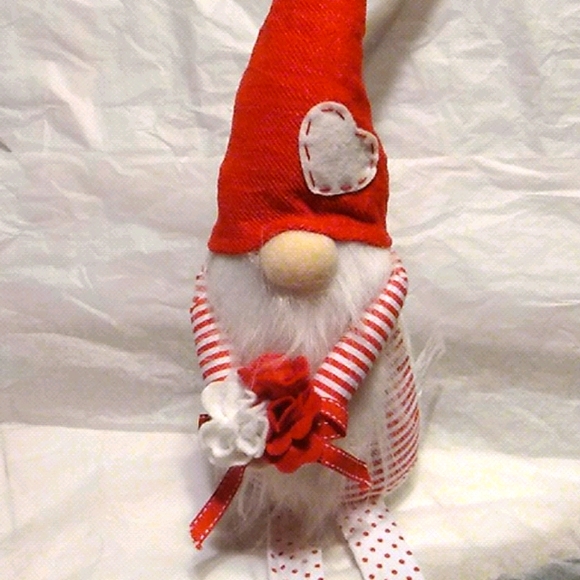Other - Nwt Valentine Gnome